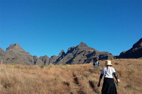 3-Day Guided Hike In The Drakensberg Mountains From Johannesburg: Triphobo