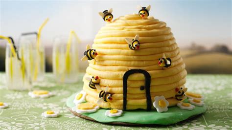 Hive cake recipe - BBC Food