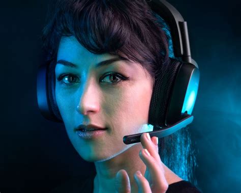 Roccat Syn Pro Air Wireless Gaming Headset - Black - us.MaxGaming.com