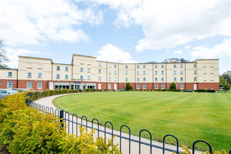 Premier Inn Stoke/Trentham Gardens Hotel - Hotels in Stoke-On-Trent ST4 8JG - 192.com