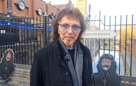 Black Sabbath’s Tony Iommi gets introduced to 469-million-year-old fossil named after him - Pedfire