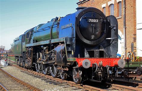 70013 BR Standard Oliver Cromwell Bournemouth Station | Steam trains ...