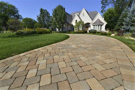 What are the Benefits of Block Paving? R&J Landscapes