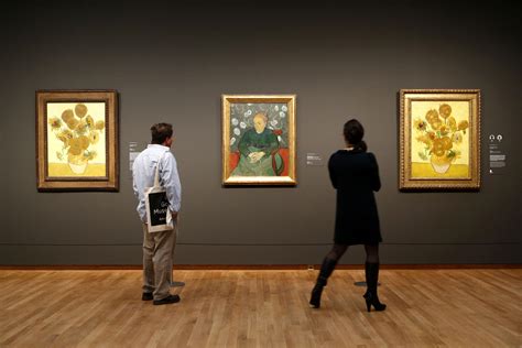 Van Gogh Museum reopens with display on his craft