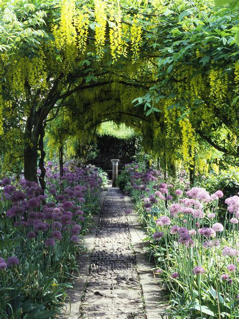 Barnsley House Garden