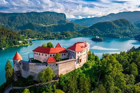 Best Castles in Slovenia - Historic European Castles