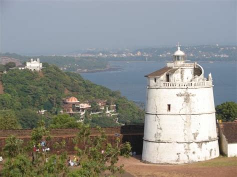 Visit Fort Aguada | The Vacation Gateway