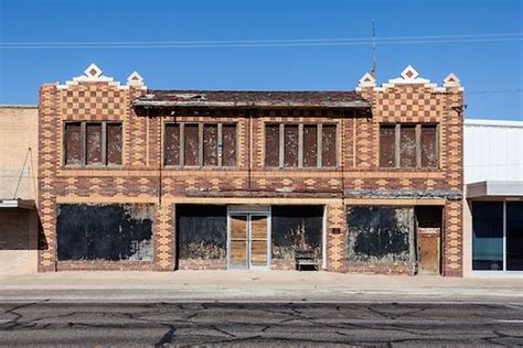 Rig Theatre, Wink, Texas c.1920-30 - a small oil town. Population rose in 1950's/1960's but then ...