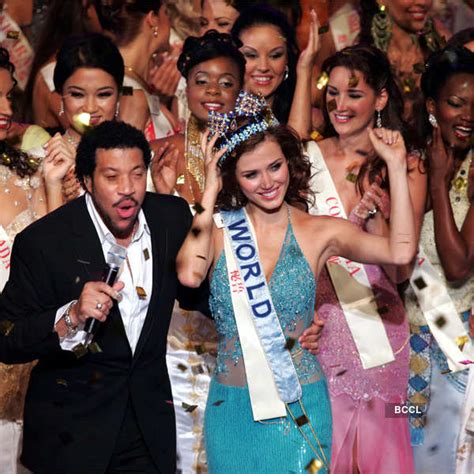 25 Historic Miss World Crowning Moments