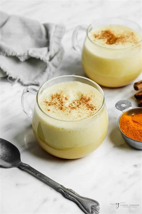 Turmeric Latte (Turmeric Coffee Option) - Vegetarian Mamma