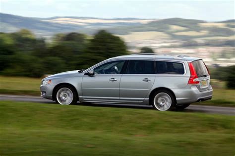 Volvo V70 D3 review | Car review | RAC Drive