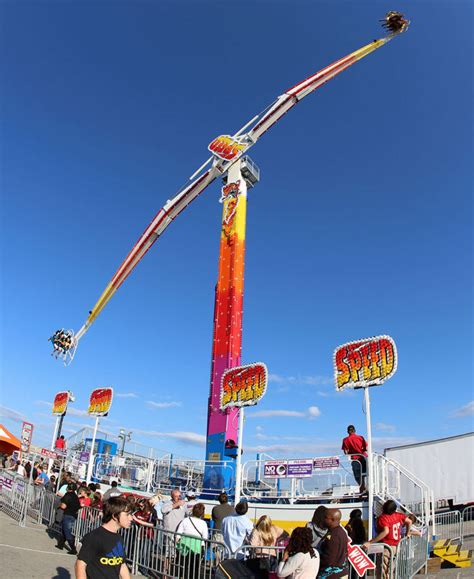 Spectacular Rides - Garden Gtove Strawberry Festival