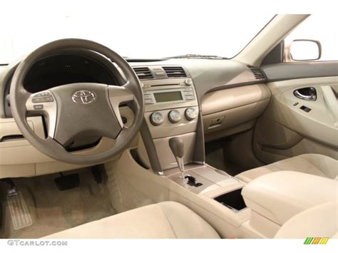 Bisque Interior 2009 Toyota Camry LE Photo #61692746 | GTCarLot.com