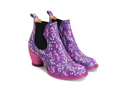 Odlum - Purple Floral | Brogued chelsea boot | Fluevog Shoes