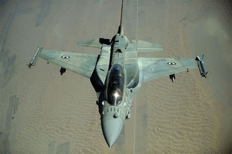 Lockheed-Martin F-16E/F Desert Falcon — avionslegendaires.net