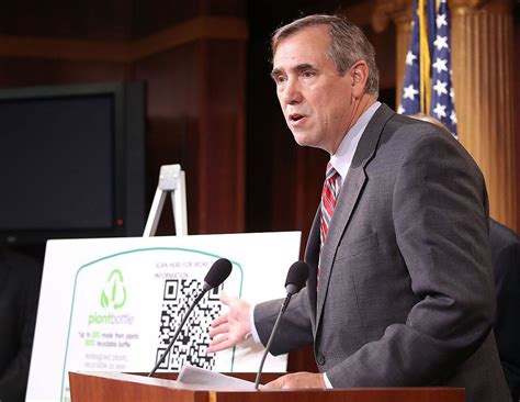 Jeff Merkley has Trump budget nominee compare inauguration crowd sizes ...