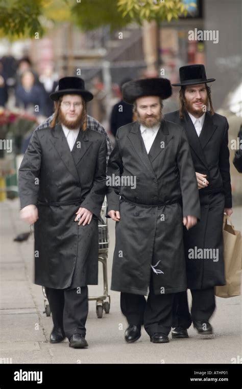 Hasidic men last day of Sukkoth Williamsburg Brooklyn NYC New York Stock Photo: 5329408 - Alamy