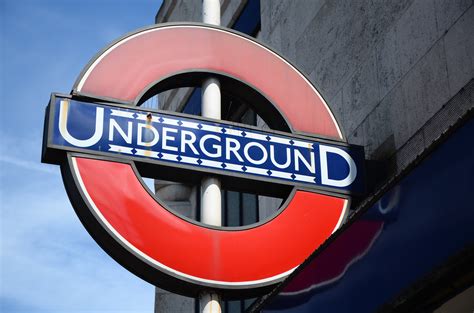 File:London Underground Sign.JPG