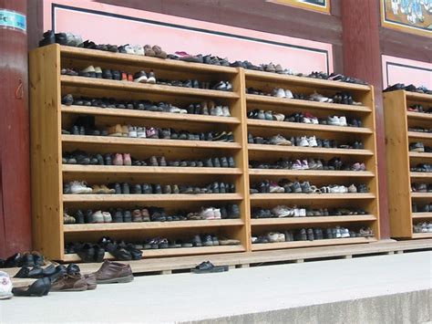 Shoe rack outside temple | Patrick W. | Flickr