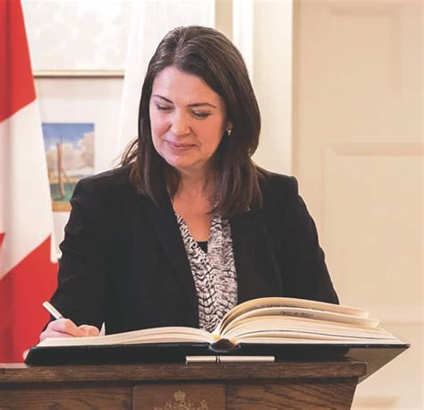 Danielle Smith sworn in as Premier of AB — Oyen Echo