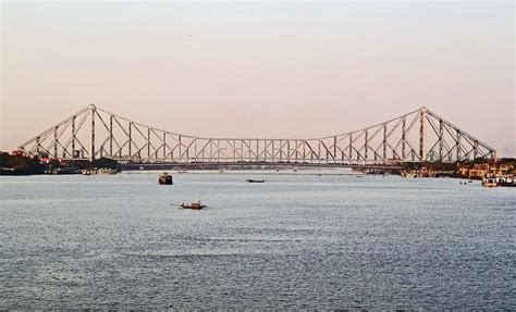 Stock Pictures: Howrah Bridge of Kolkata Photographs and Sketch