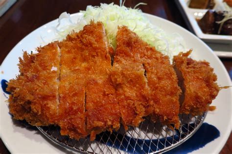 Small Potatoes Make The Steak Look Bigger: Tonkatsu teishoku from Suju