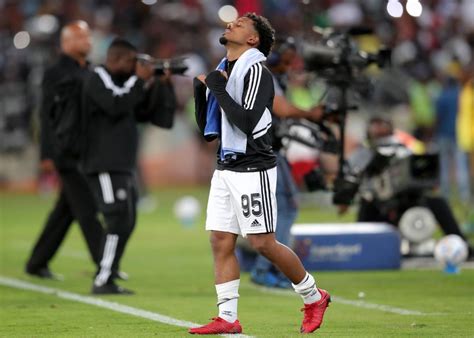 Pirates striker Kermit Erasmus addresses Chiefs, City rumours