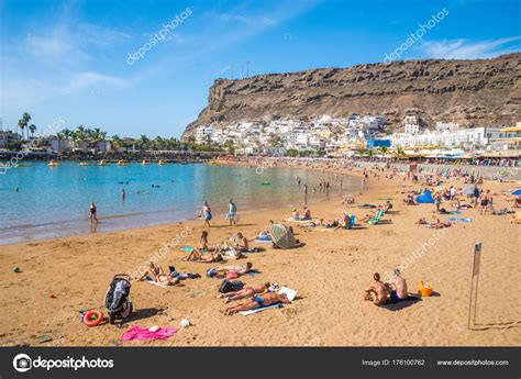 Beautiful beach of Playa del Mogan, Puerto de Mogan - Gran Canar – Stock Editorial Photo ...