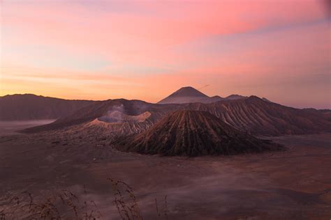 How to Visit Mount Bromo on a Budget Without a Tour or Guide! - Omnivagant