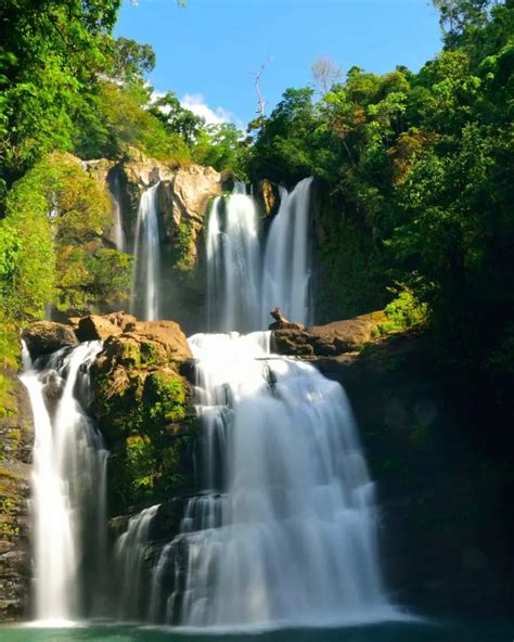 Nauyaca Waterfalls Costa Rica Hike Guide - Virtual Sherpa