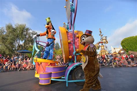 Parade Of Disney Characters With Music And Dance Editorial Stock Image - Image of amusement ...