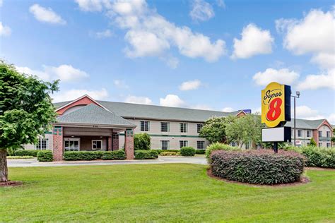 Super 8 by Wyndham Smithfield/Selma | Smithfield, NC Hotels