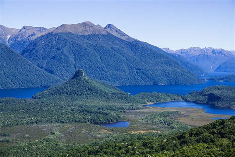 Hiking the Circle Track, Manapouri - See the South Island NZ Travel Blog