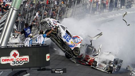 Kyle Larson still shrugs off frightening crash at Daytona | Other ...