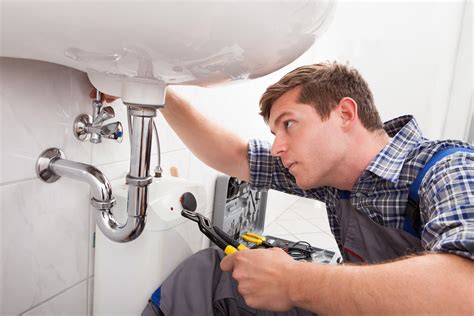 Essential Reasons To Hire A Professional Long Beach Plumber