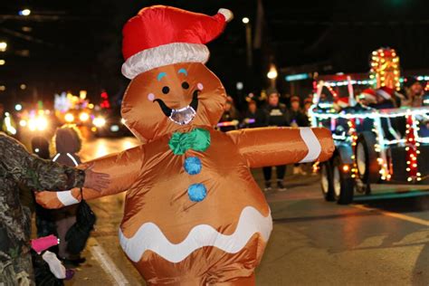 Santa Claus Parade Sees a Record Number of Floats: Here are the Winners ...