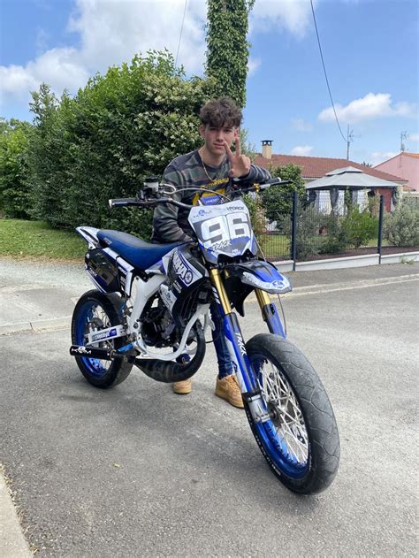 Yamaha DT 50 avec kit déco perso bleu et blanc de Track Motard | Moto ...