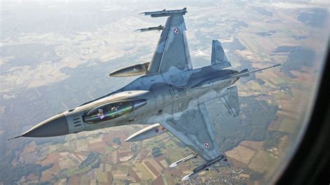 Poland Will Train Ukrainian Pilots To Fly F-16s | The Drive