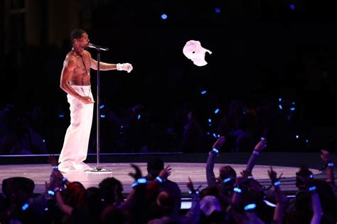 Halftime show: Usher sings ‘Yeah’ as Super Bowl fans dance and skate to ...