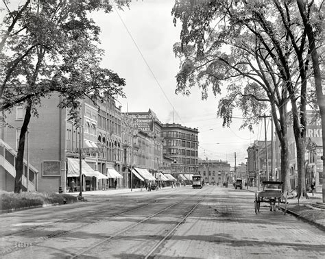 (c. 1908) Military Street - Port Huron, Michigan | Port huron michigan ...