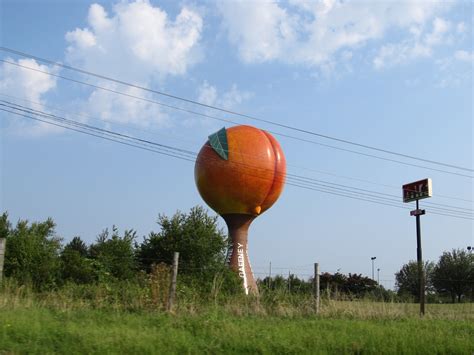 Peachoid, Gaffney, South Carolina | The Peachoid is a four-s… | Flickr