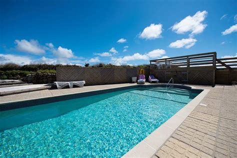 Cornwall Holiday Cottages with Swimming Pools | Holiday homes with a pool in Cornwall