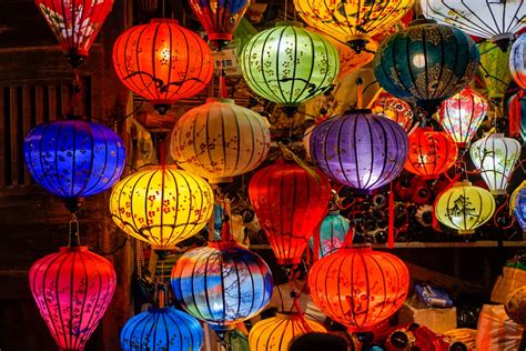 The Hoi An Lantern Festival in Quang Nam: A lantern – A wish