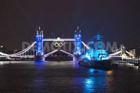 lights on bridges | Tower Bridge during the London 2012 opening ...