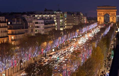 Paris Christmas Lights Photo Gallery | HELLO!