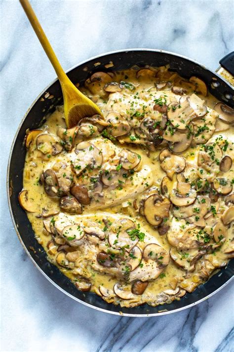 Skinny Easy Chicken Marsala Skillet - The Girl on Bloor