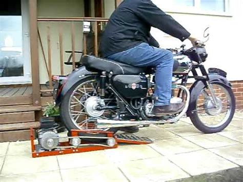 Motorcycle starter roller - YouTube
