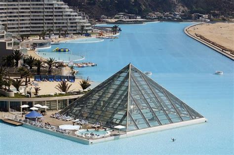 The largest swimming pool in the world | ReasonPad