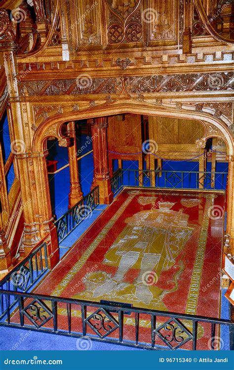 Tomb of Robert Bruce, Dunfermline, Scotland Editorial Image - Image of bruce, church: 96715340