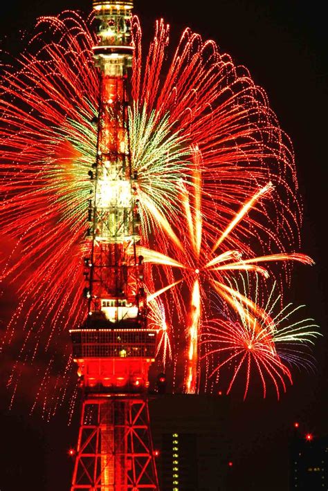 Tokyo tower & fireworks-3 | Please view in a large size. | Flickr